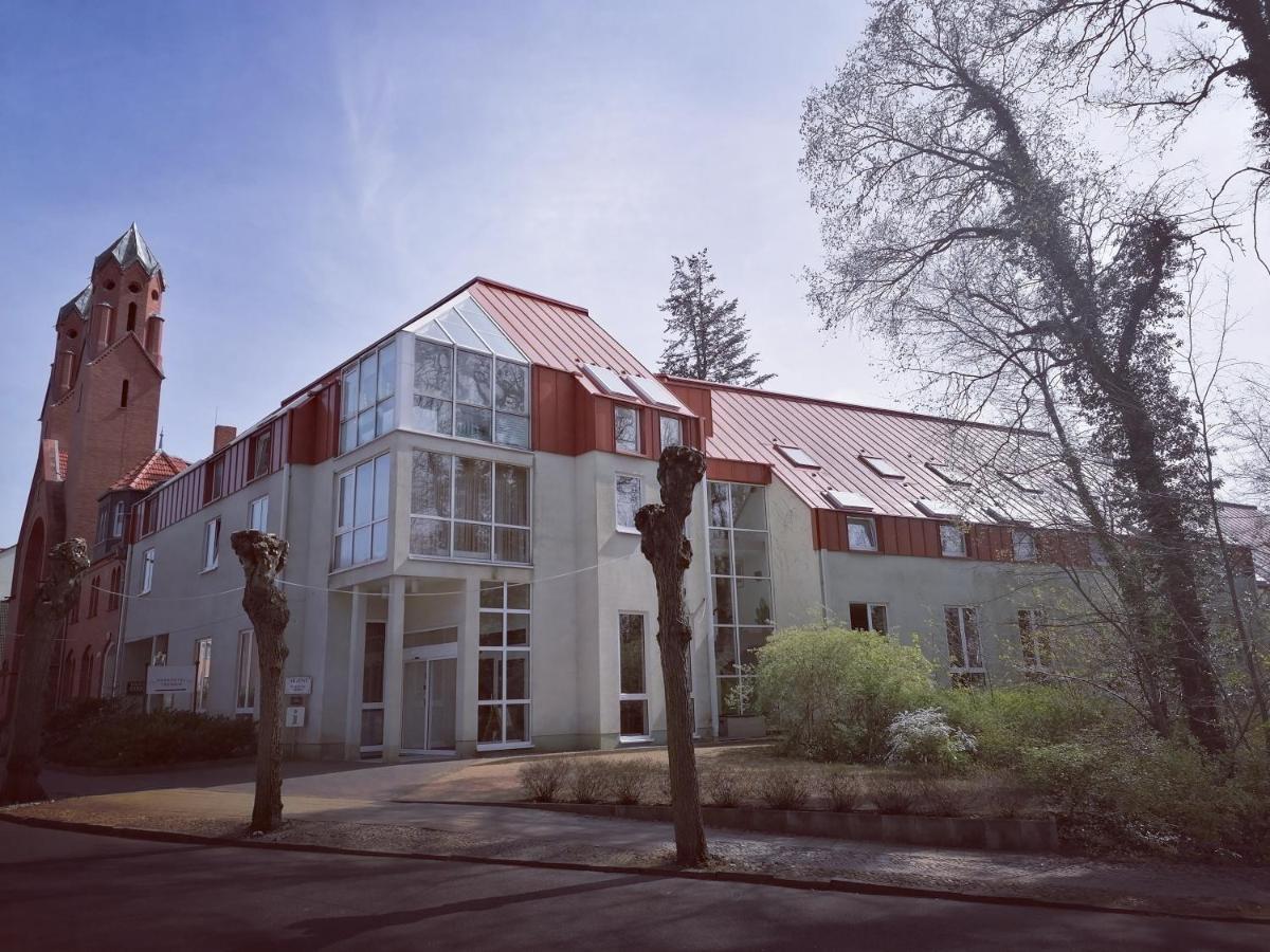 Akzent Parkhotel トレッビン エクステリア 写真
