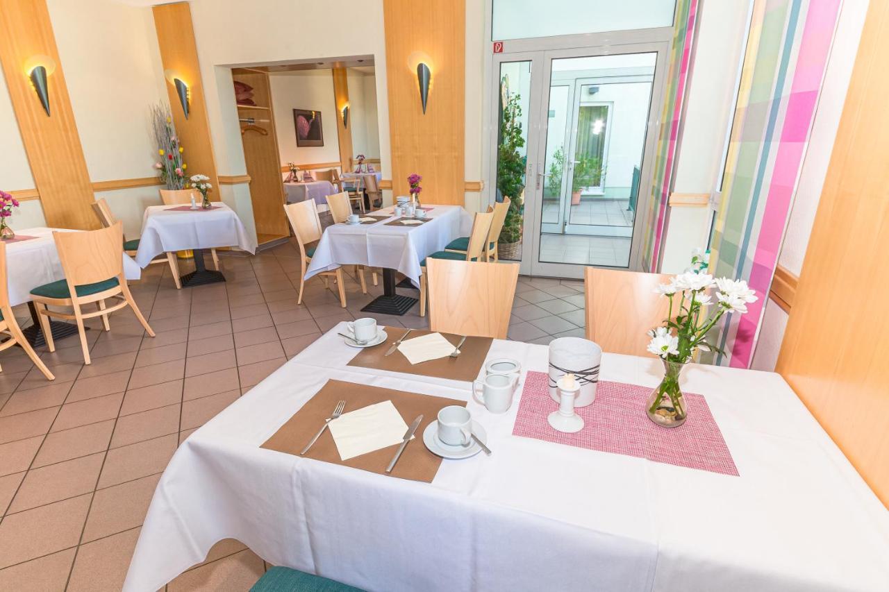Akzent Parkhotel トレッビン エクステリア 写真