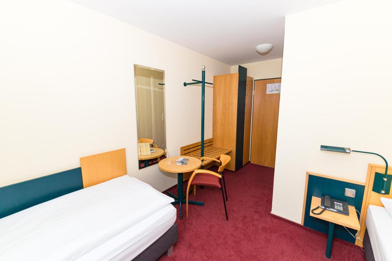 Akzent Parkhotel トレッビン エクステリア 写真