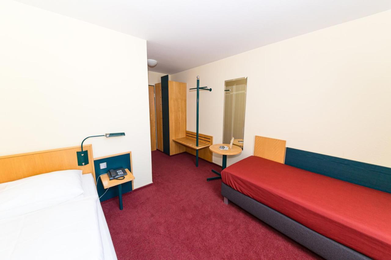 Akzent Parkhotel トレッビン エクステリア 写真