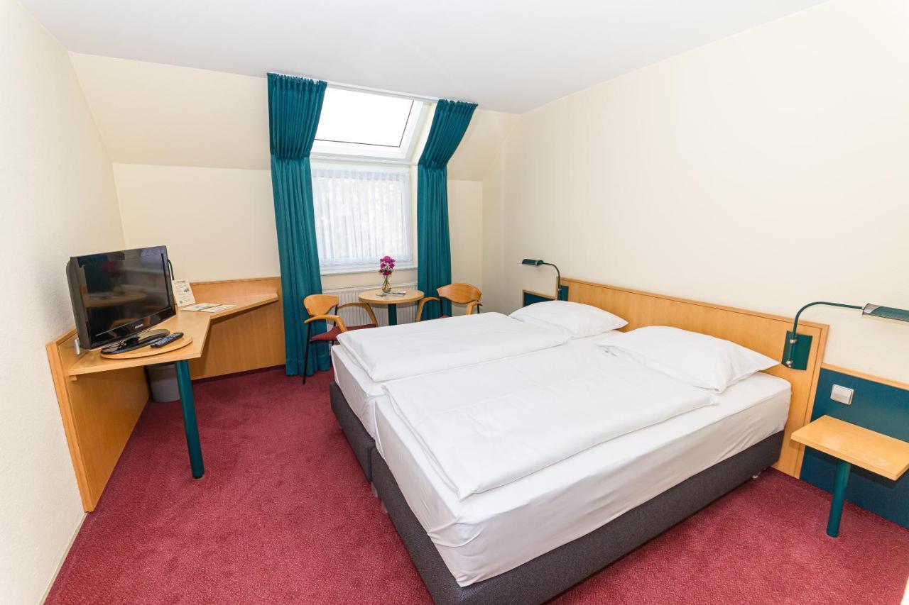 Akzent Parkhotel トレッビン エクステリア 写真
