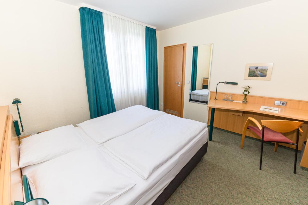 Akzent Parkhotel トレッビン エクステリア 写真