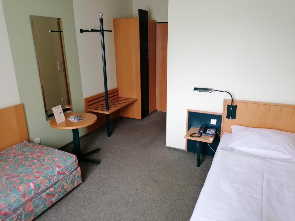 Akzent Parkhotel トレッビン エクステリア 写真